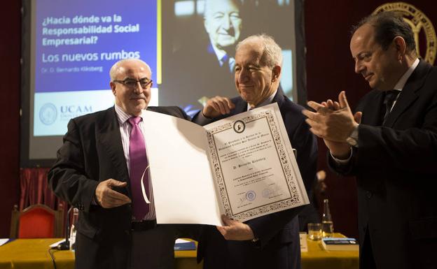 José Luis Mendoza, premiado en los New York Awards