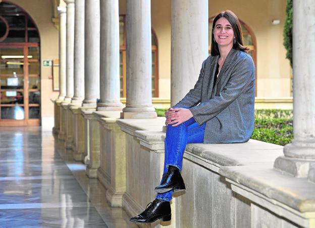 Belén Andreu: «Quien se lanza a un proceso de gestación subrogada debe saber que lo hace por su cuenta y riesgo»