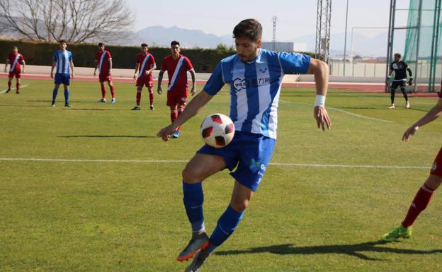 El Recre arranca de un zarpazo los tres puntos de Jumilla