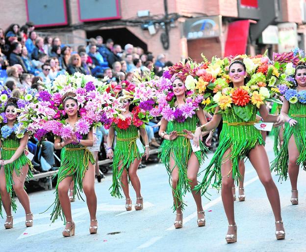 Cabezo de Torres se disfraza para salir a las calles y plazas