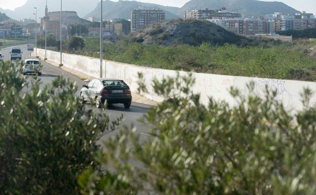 Ercros estudia aprovechar a nivel industrial los residuos de El Hondón