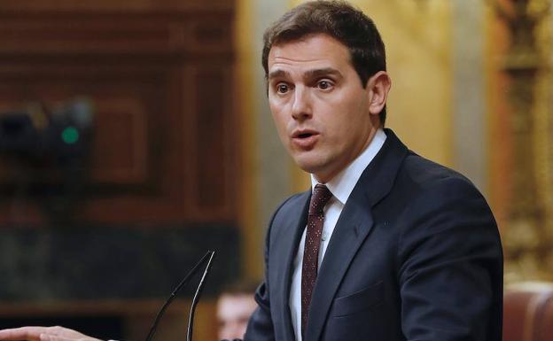 Rivera intenta frenar la caída de Ciudadanos con fichajes de impacto