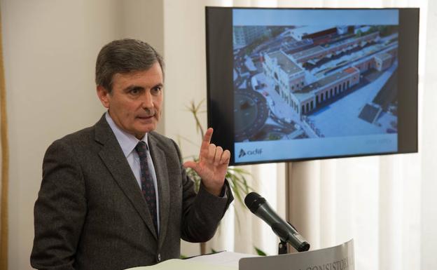 Saura: «El PP quiere que el AVE parta Murcia y nosotros no»
