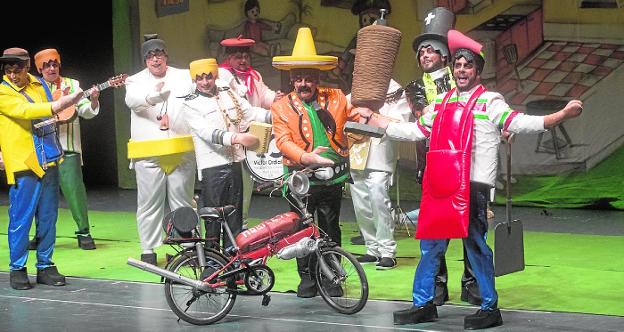 La chirigota de Roquetas gana a Las Chochonis en la gran final