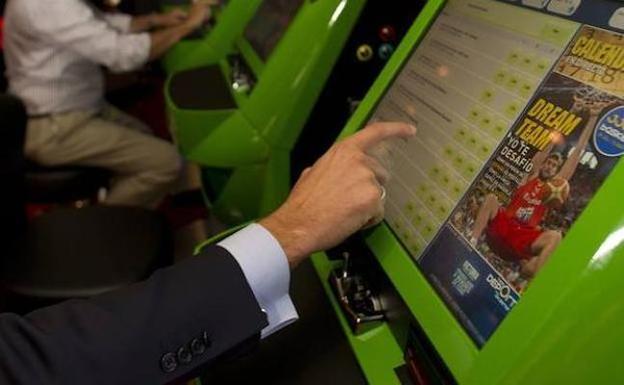 Yecla establecerá mayor control sobre los salones de juego para evitar que entren menores