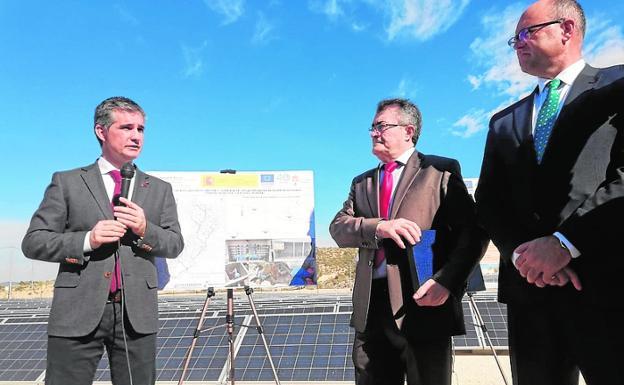 Inauguran una parte del mayor parque solar de España asociado a los cultivos