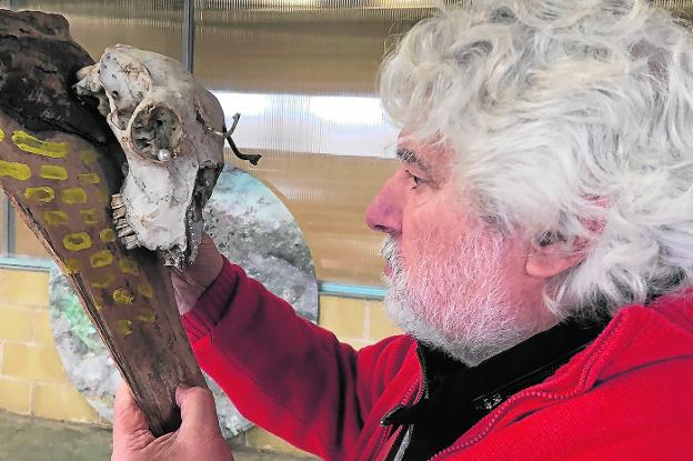 Cristóbal Gabarrón llena la Ermita de San Roque de naturaleza y arte