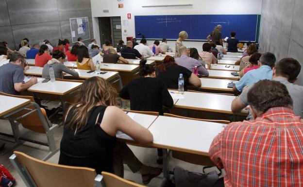 Los opositores de Secundaria llevarán a la Consejería a los tribunales para ver sus exámenes