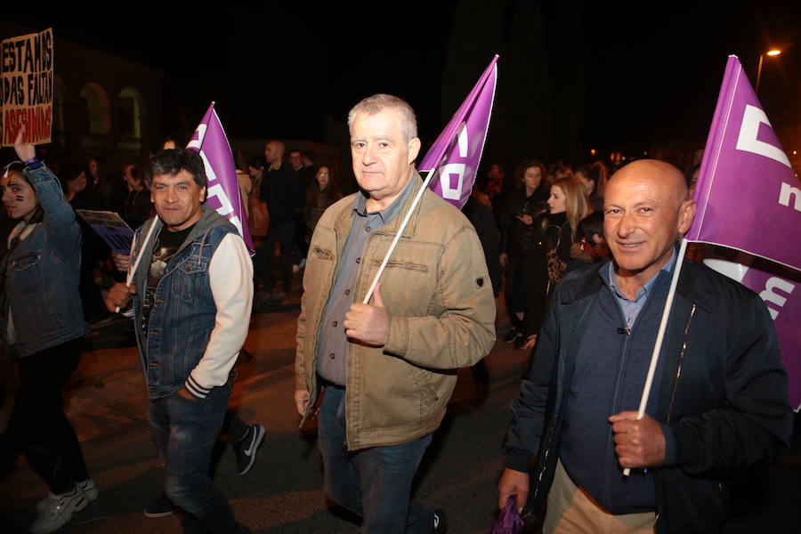 Lorca inunda la calle de feminismo