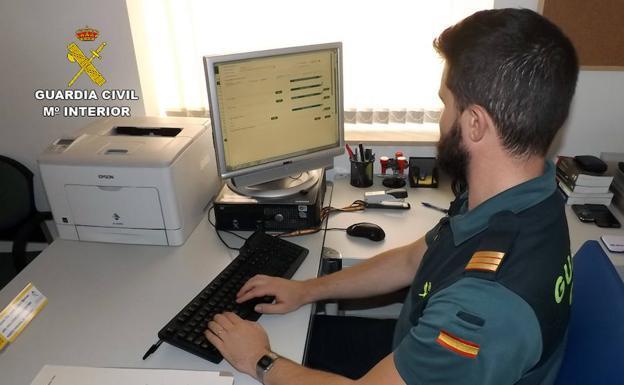 La Guardia Civil avisa: te robarán tus datos y tu dinero a través de esta estafa que llega a tu e-mail