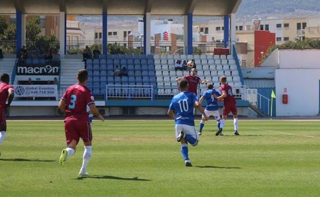 Dos zarpazos del Melilla noquean al Jumilla, que no marca en el Álvarez Claro