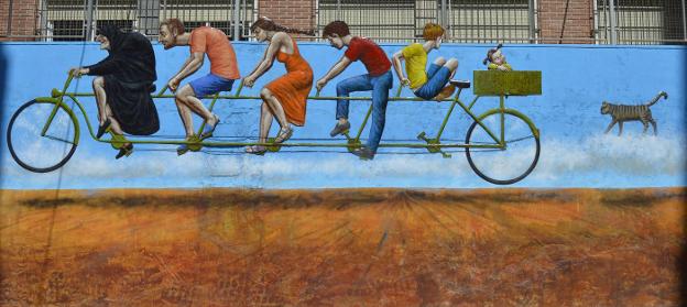 Yagües crea un mural para animar a los jóvenes a pensar