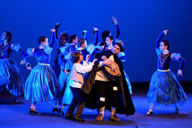 El primer musical sobre la figura de Salzillo reúne a 125 bailarines en el Auditorio