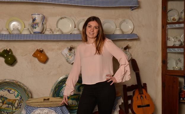 Silvia Vives García: «En mi peña he conocido el folclore y la gastronomía murciana»