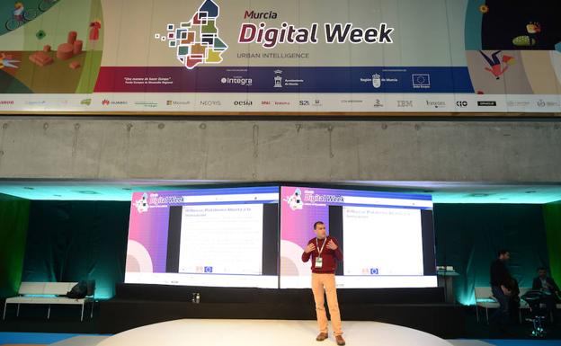 Más de 500 personas participan en el congreso de emprendimiento 'Murcia Digital Week'