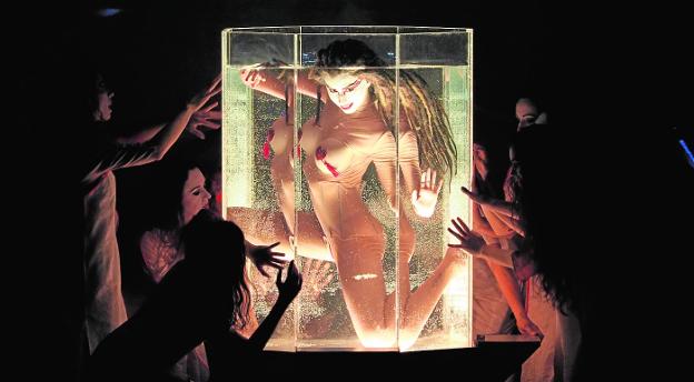 La Fura ofrece en Murcia tres funciones de 'Carmina Burana'