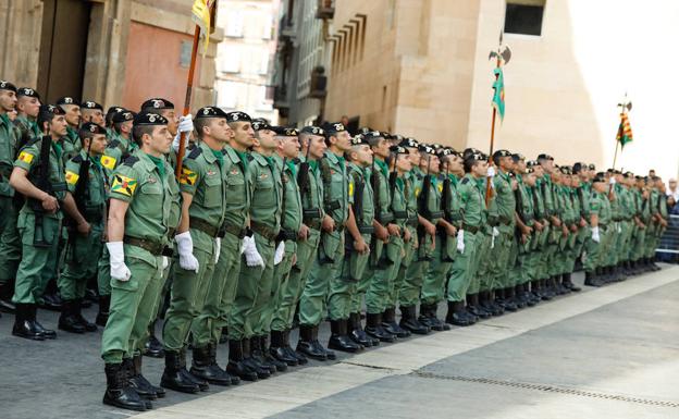 La enseña nacional consolida la reorganización de la Brigada Paracaidista