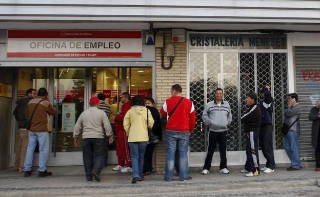 Trabajo admite algunos retrasos en el subsidio para mayores de 52 años