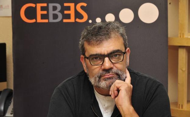 El director del CEBES advierte de que la derecha conservadora dificultará la aprobación de una Ley de muerte digna