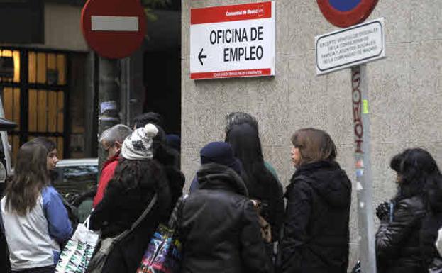 Los parados de larga duración tendrán derecho a ser asesorados por un orientador de referencia