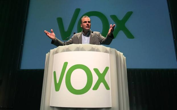 Ortega Smith advierte en Cartagena de que Vox rechazará en el Congreso el «infecto pacto» del Estatuto