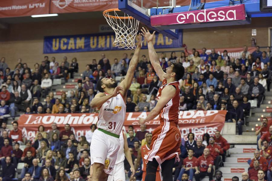 El UCAM pierde ante Perasovic