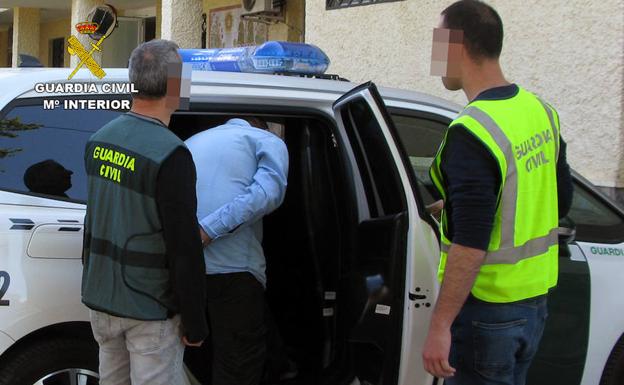 Dos detenidos en El Esparragal por presuntas estafas a través de internet