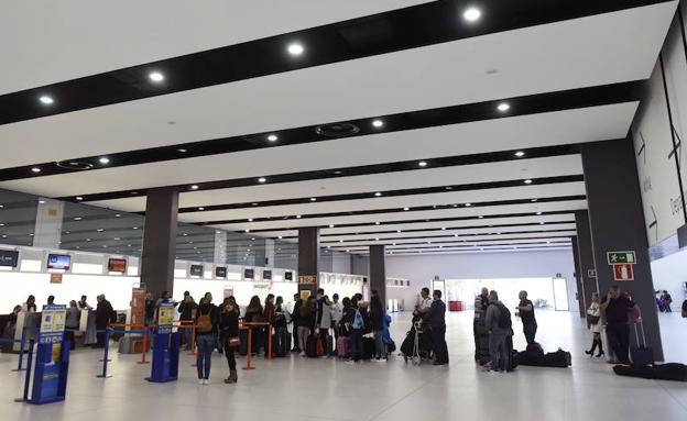 El aeropuerto de Corvera registra más de 121.000 pasajeros en el primer trimestre del año