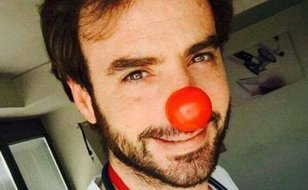 Adiós al 'Capitán Optimista', el pediatra que recetaba sonrisas a los niños con cáncer