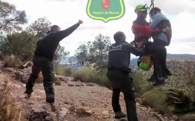 Rescatan a una senderista que sufrió un colapso en Sierra Espuña