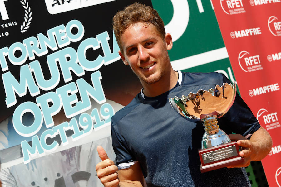 Carballés gana el I ATP Challenger de Murcia remontando al sueco Ymer