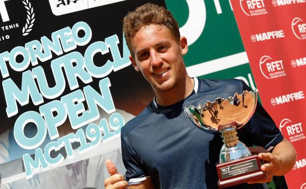 Carballés gana el I ATP Challenger de Murcia remontando al sueco Ymer