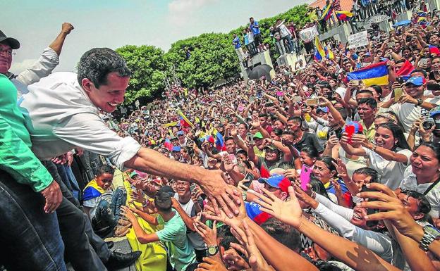 Guaidó garantiza un proceso «civil y pacífico» para derrotar al chavismo en Venezuela