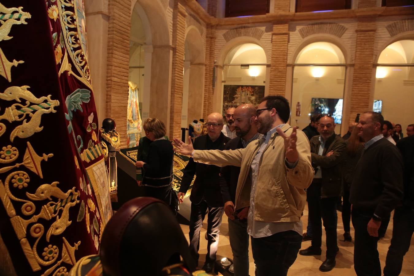 El Paso Azul estrena el grupo de Marco Antonio y los paños de Julio César