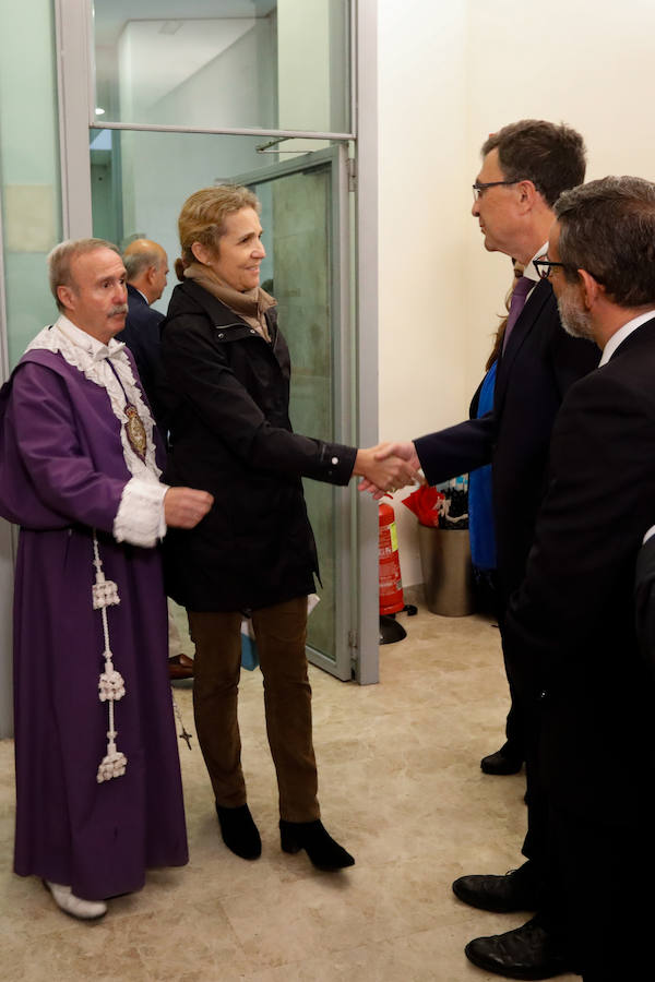 La Infanta Elena visita los tronos del maestro Salzillo