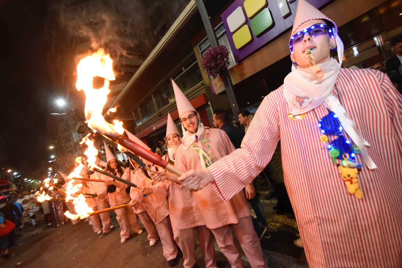 Cortejo con aroma a carnaval