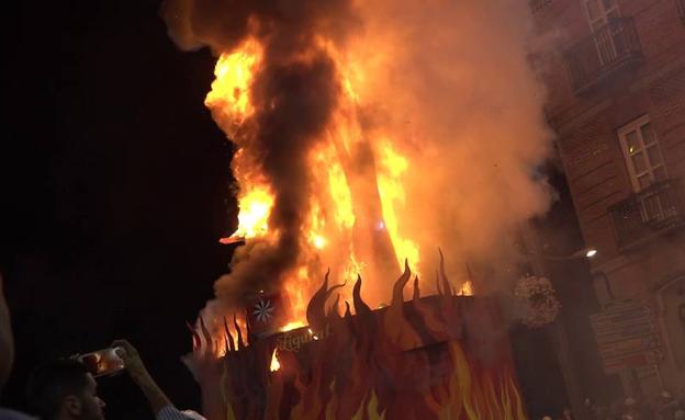 La quema de la Sardina pone punto y final a las Fiestas de Primavera