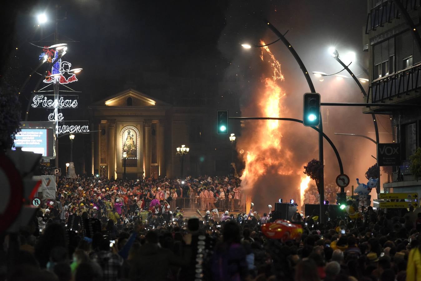 La quema de la Sardina pone punto y final a las Fiestas de Primavera