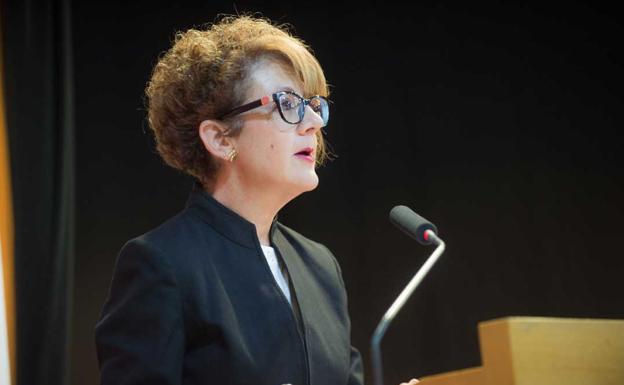 María Ángeles Esteban: «Conseguiremos pescado con menos grasa para no engordar»