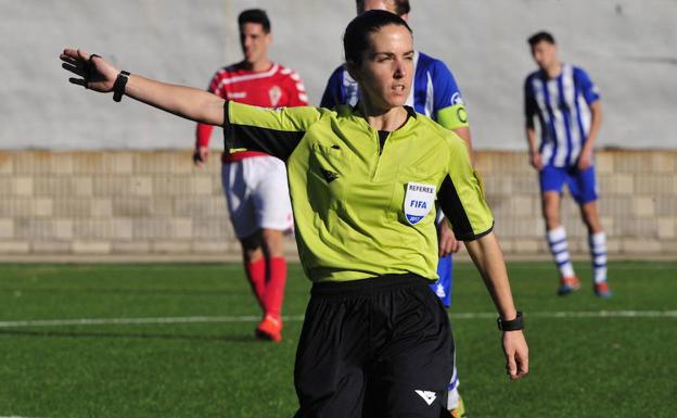 La colegiada murciana Martínez Madrona arbitrará la final de la Copa de la Reina