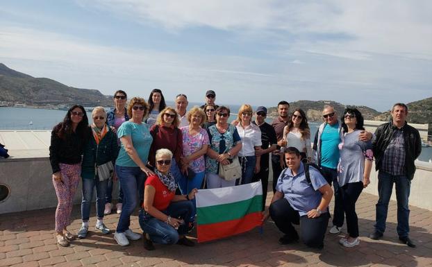 La Comunidad sale a la caza de turistas extranjeros