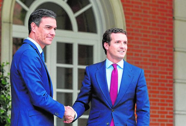 Casado propone a Pedro Sánchez pactos sobre agua y financiación autonómica
