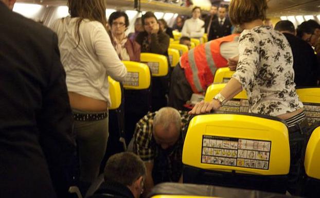 ¿Hay algún médico a bordo?