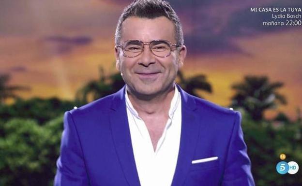 ¿Qué son esas bolas blancas que lleva Jorge Javier en la chaqueta?