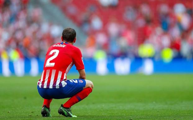 El Atlético le regala a Godín el subcampeonato