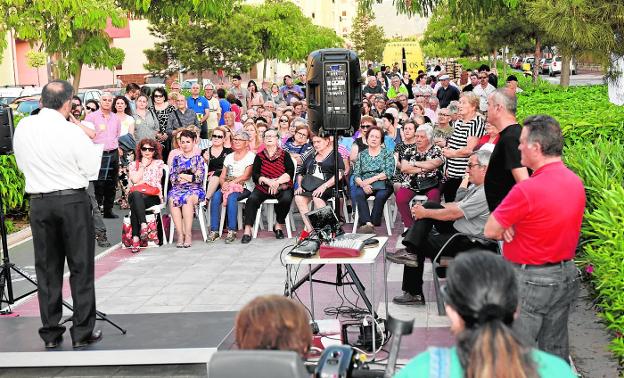 Vecinos de Espinardo 'inundan' la rambla para reclamar seguridad