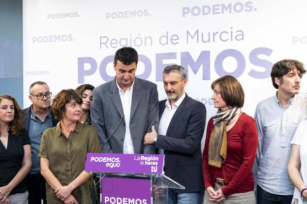 El voto útil hunde a Podemos