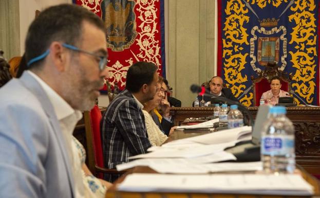 El PSOE estudia la oferta de acuerdo del PP en Cartagena