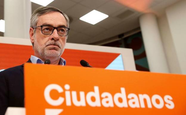 Ciudadanos exige a Conesa que «reniegue» de Pedro Sánchez si quiere su apoyo en la Región