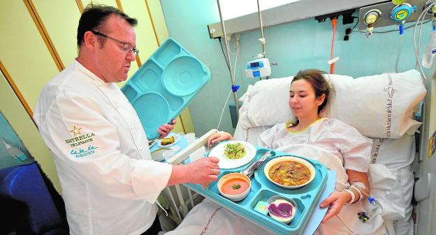 Los hospitales fomentan los hábitos saludables con un menú de dos estrellas